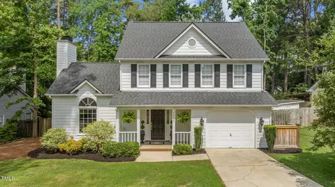 12117 Inglehurst Dr, Raleigh, NC 27613