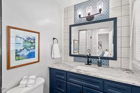 Bath - 1207 Grant St, Durham, NC 27701 photo 2 of 4