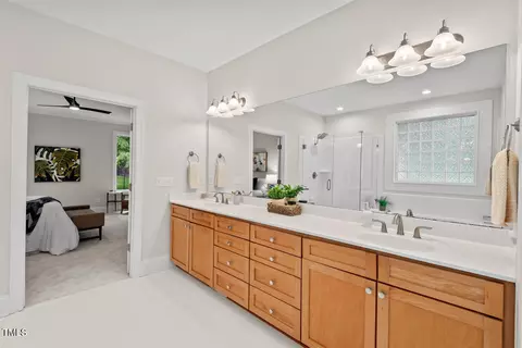 Bath - 3912 Kildrummy Dr, Durham, NC 27705 photo 2 of 6