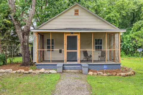 611 Rowland St, Henderson, NC 27536