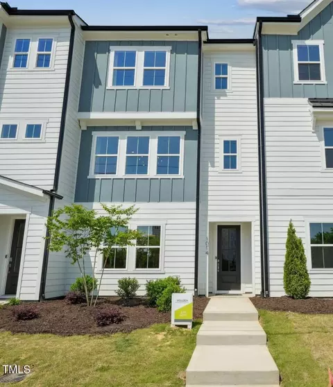 1039 Zelkova Ln, Chapel Hill, NC 27517