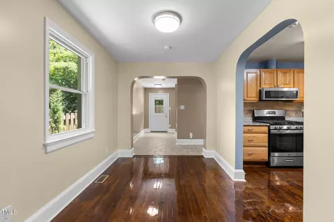 Entry Way - 2712 Broad St, Durham, NC 27704 photo 1 of 4