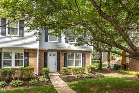 7731 Kingsberry Ct, Raleigh, NC 27615