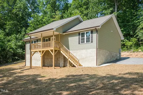 5576 Foothills Ct, Snow Camp, NC 27349