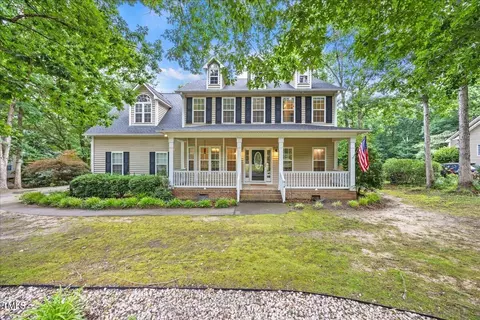 618 Durwood Dr, Raleigh, NC 27603