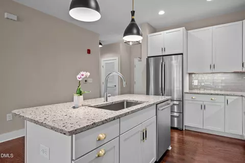 515 N Churton St #203, Hillsborough, NC 27278