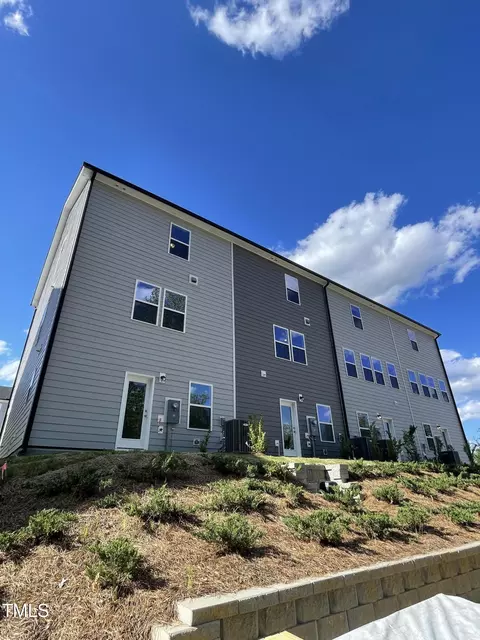 1916 Fishamble St #22, Fuquay Varina, NC 27526