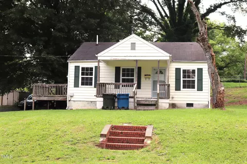 1611 Robinhood Rd, Durham, NC 27701