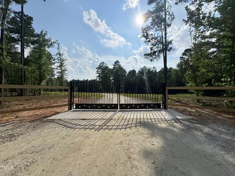 295 Old Eason Rd, Zebulon, NC 27597 photo 3