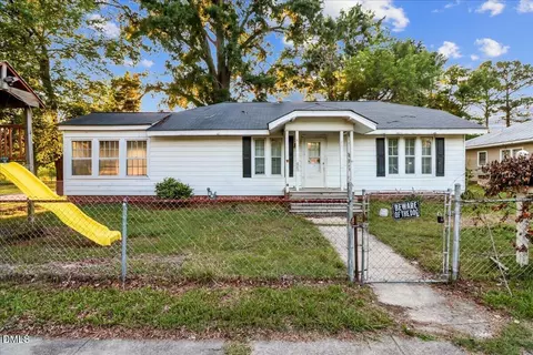 212 S Sixth St, Smithfield, NC 27577