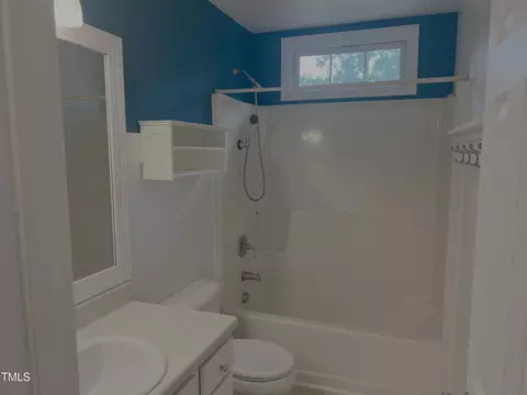 Bath - 133 Rustic Ln, Smithfield, NC 27577 photo 2 of 3