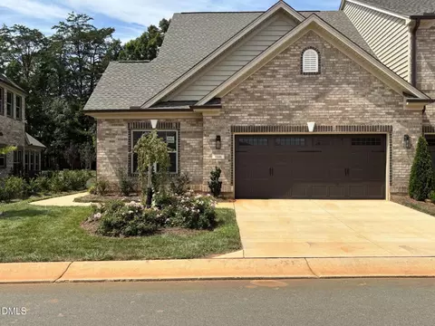 1046 Beechcraft Dr #80, Mebane, NC 27302