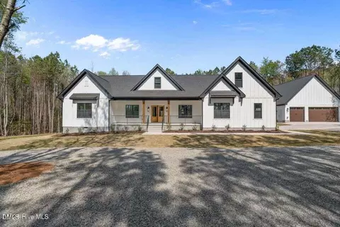 355 Shaw Rd, Cameron, NC 28326