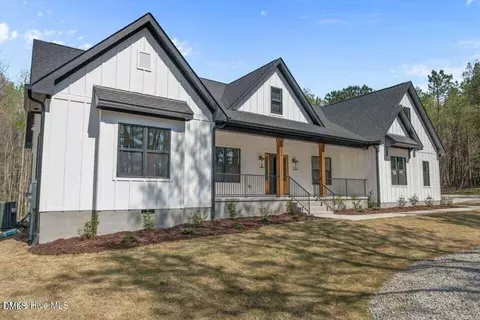 355 Shaw Rd, Cameron, NC 28326 photo 5