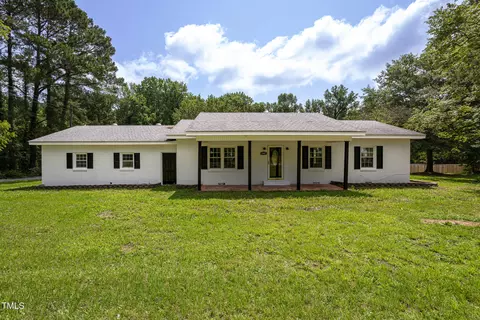 1067 Thompson Rd, Four Oaks, NC 27524