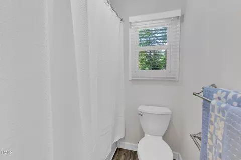 Bath - 100 Windvale Ct, Cary, NC 27518 photo 3 of 5