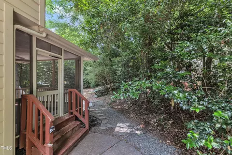 Exterior - 100 Windvale Ct, Cary, NC 27518 photo 6 of 10