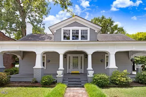 125 W Pine St, Pine Level, NC 27568 photo 4