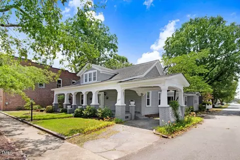 125 W Pine St, Pine Level, NC 27568 photo 3