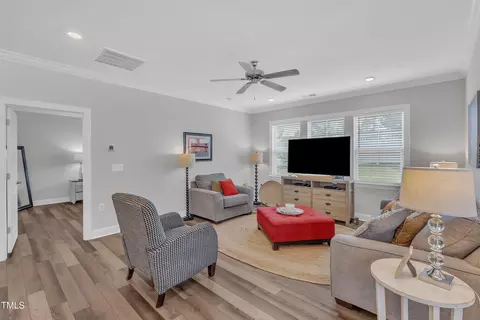 1021 Shellbank Dr, Durham, NC 27703 photo 9