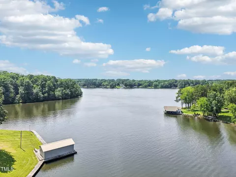 47 Cottonwood Trl, Leasburg, NC 27291