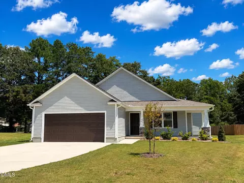 175 Oakfield Trace Dr, Four Oaks, NC 27524