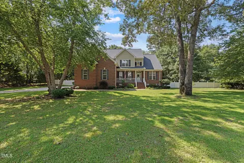 102 Sevendales Dr, Goldsboro, NC 27534
