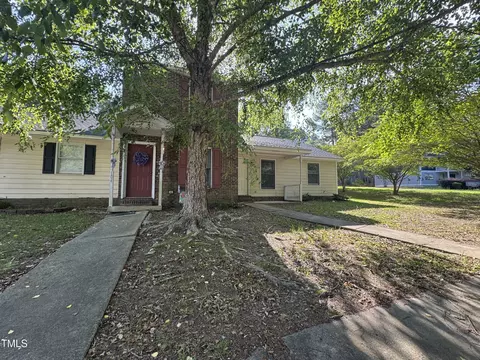 102 104 Henley Pl, Smithfield, NC 27577