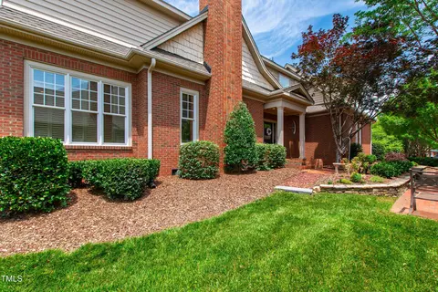 1831 Middlebrook Dr, Raleigh, NC 27615
