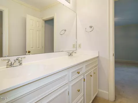 Bath - 3339 Ridgecrest Ct, Raleigh, NC 27607 photo 5 of 7