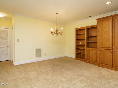 Dining - 3339 Ridgecrest Ct, Raleigh, NC 27607 photo 4 of 4