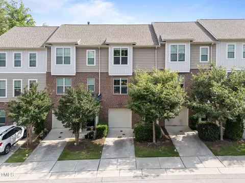 4124 Sykes St, Cary, NC 27519
