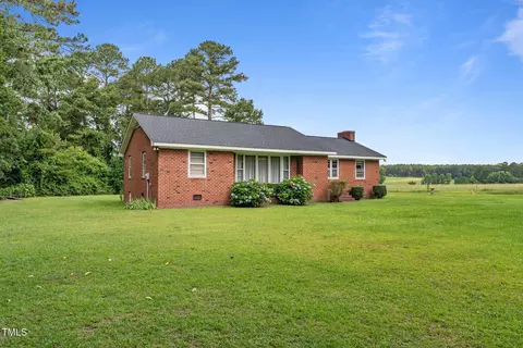 445 Lee County Line Rd, Broadway, NC 27505