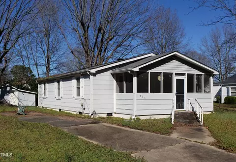 803 Hare St, Selma, NC 27576