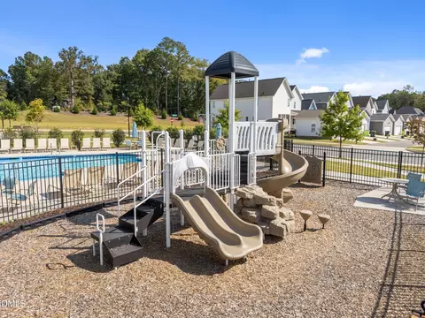 Exterior - 1569 Piney Falls Dr, Wendell, NC 27591 photo 4 of 7