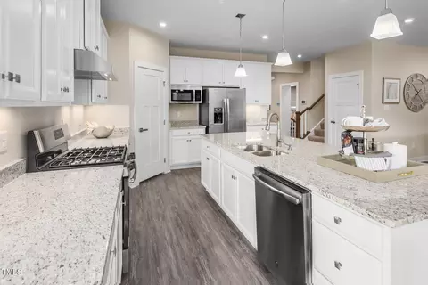 816 Walker Ridge Way, Willow Spring, NC 27592 photo 4