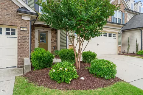 507 Brier Crossings Loop, Durham, NC 27703 photo 3