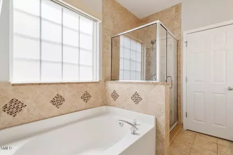 Bath - 1016 Goldmist Ln, Durham, NC 27713 photo 1 of 2