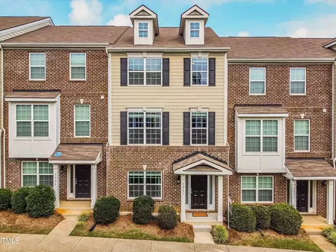 6027 Kentworth Drive Dr, Holly Springs, NC 27540
