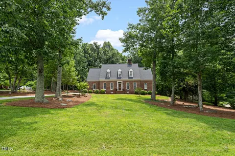 305 Lochridge Dr, Roxboro, NC 27573