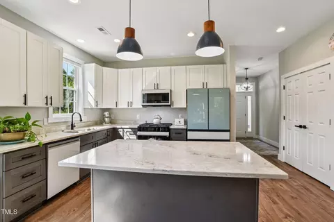 Kitchen - 255 Eagles Lndg, Morganton, NC 28655 photo 2 of 4