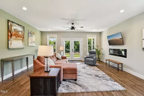 Living - 255 Eagles Lndg, Morganton, NC 28655 photo 1 of 3