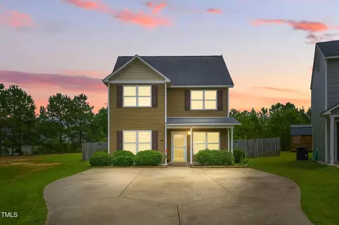 19 Kimberly Ct, Lillington, NC 27546