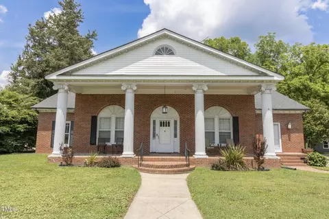 219 E Nash St, Spring Hope, NC 27882
