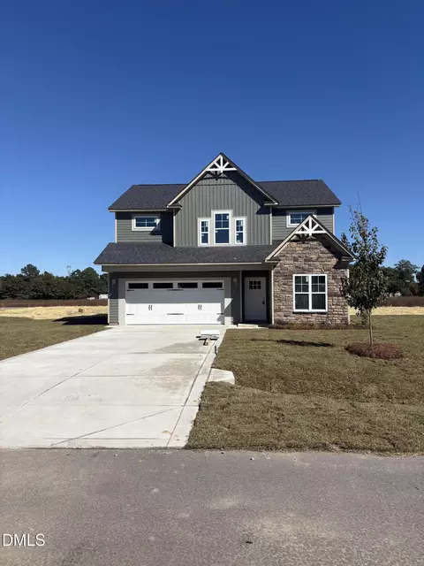 1522 Eastbay Dr, Fayetteville, NC 28312