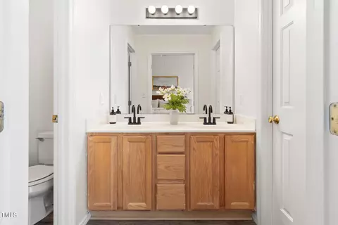 Bath - 522 Johnson St, Garner, NC 27529 photo 2 of 5