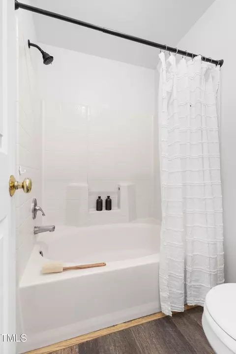 Bath - 522 Johnson St, Garner, NC 27529 photo 3 of 5