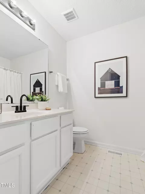 Bath - 522 Johnson St, Garner, NC 27529 photo 5 of 5