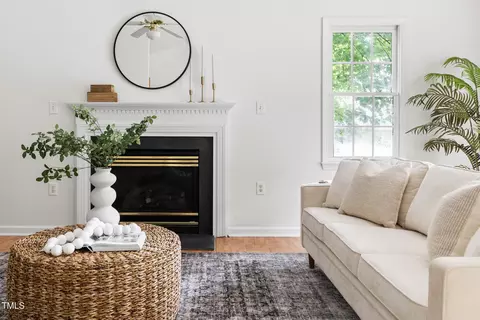 Living - 522 Johnson St, Garner, NC 27529 photo 3 of 3