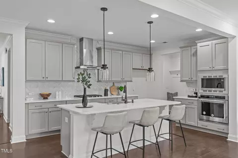 520 Flip Trl, Cary, NC 27513 photo 2
